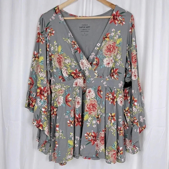 Torrid Knit NEW Babydoll Super Soft Surplice Volume Sleeve Floral Top - Picture 1 of 6